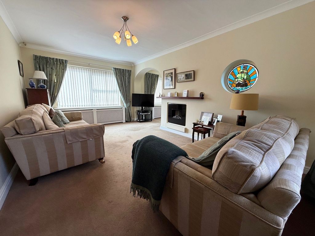 Property photo 2 of 35 Photograph 4