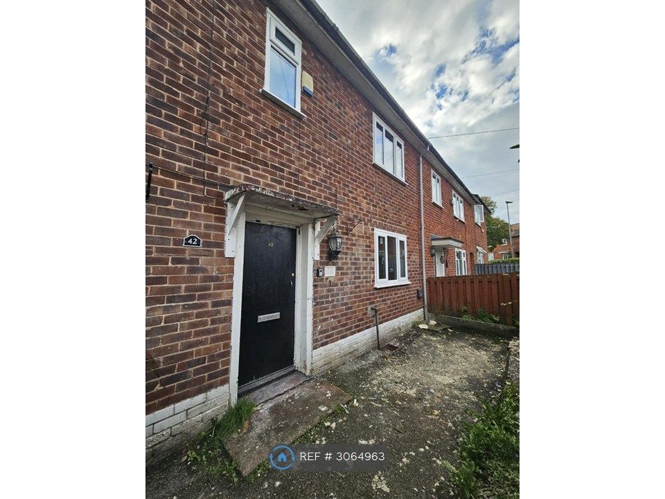 Property photo 2 of 18