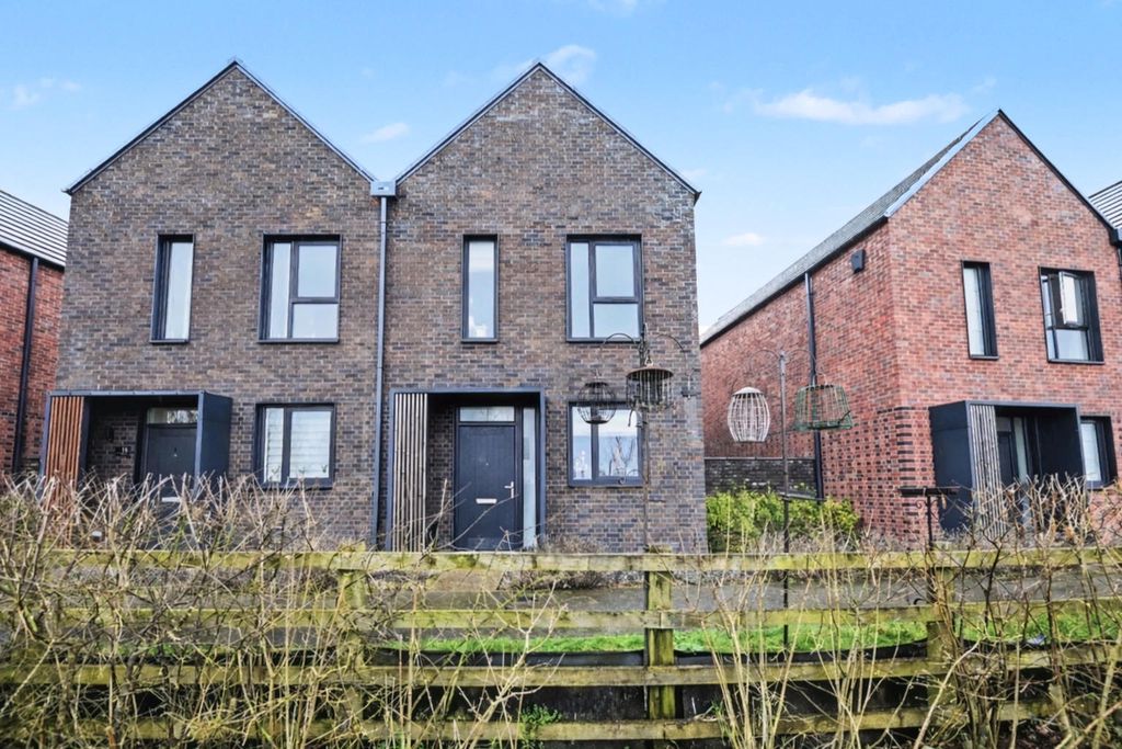 Property photo 1 of 22