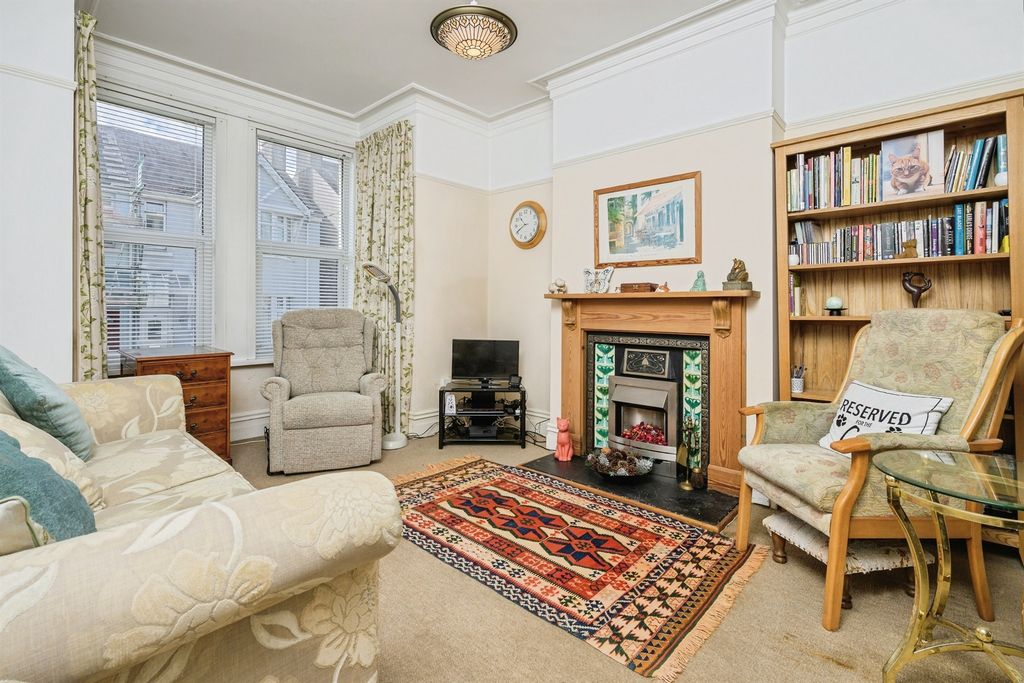 Property photo 2 of 16