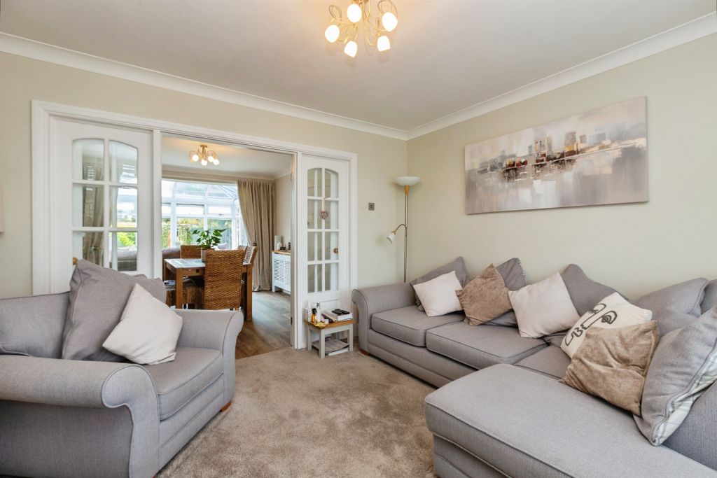 Property photo 2 of 25