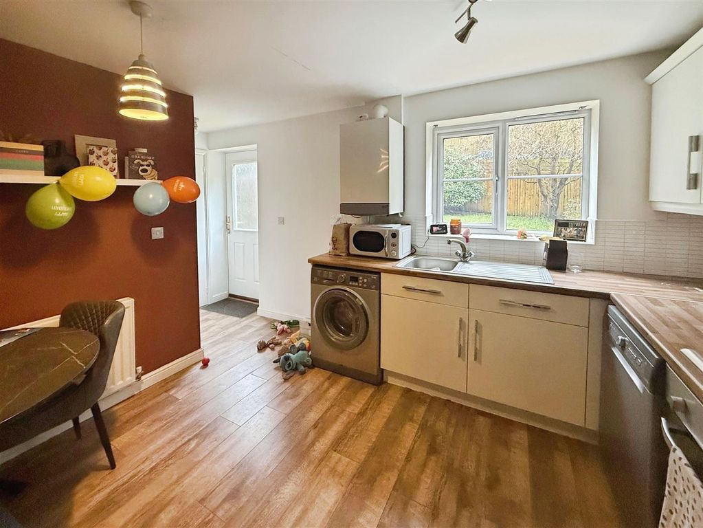 Property photo 2 of 15 Aab32037-Image00019.Jpeg