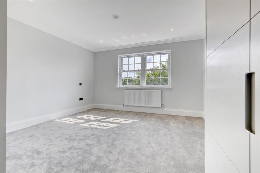 Additional image 24 of 6 bed detached house for saleIvy Chimneys, Epping CM16