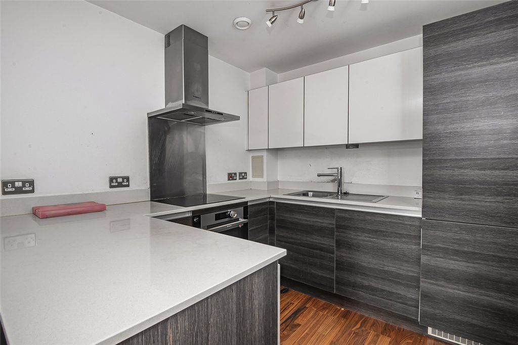 Property photo 3 of 10 Picture No. 05