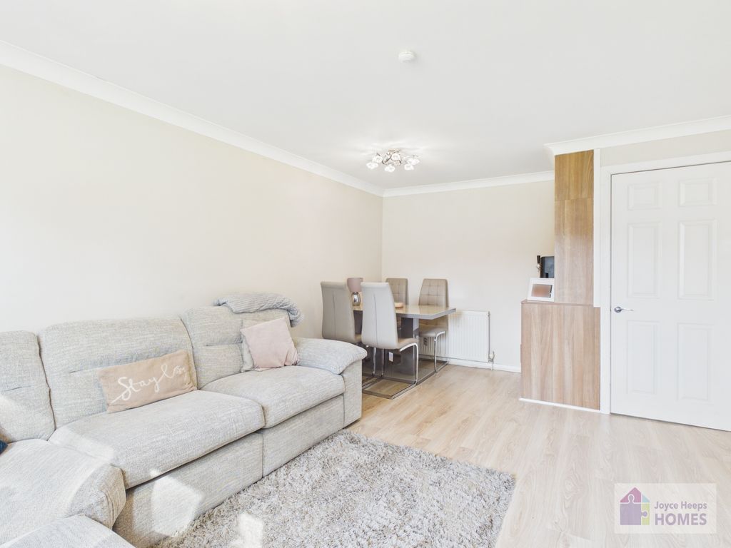 Property photo 3 of 11