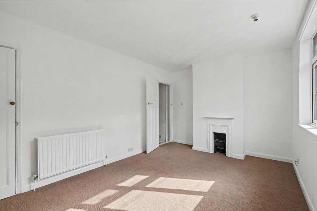 Property photo 3 of 14 Gallery