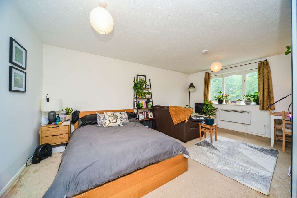 Property photo 2 of 7