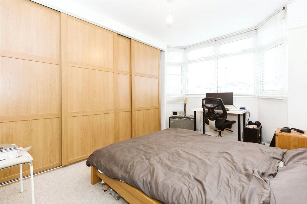 Property photo 2 of 11 Picture No. 26