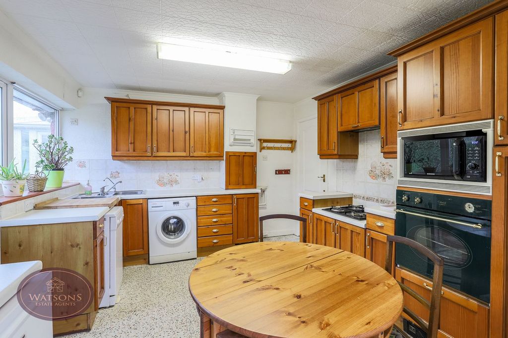 Property photo 3 of 24