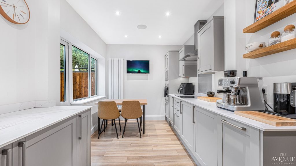 Property photo 2 of 35 5424117