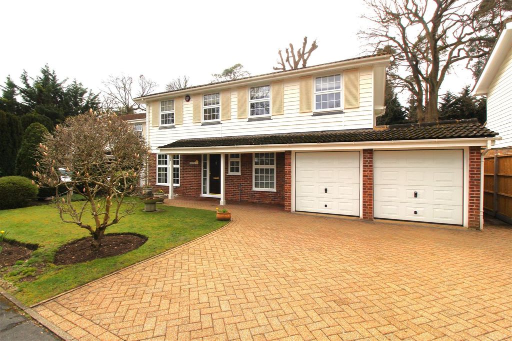 Property photo 2 of 19