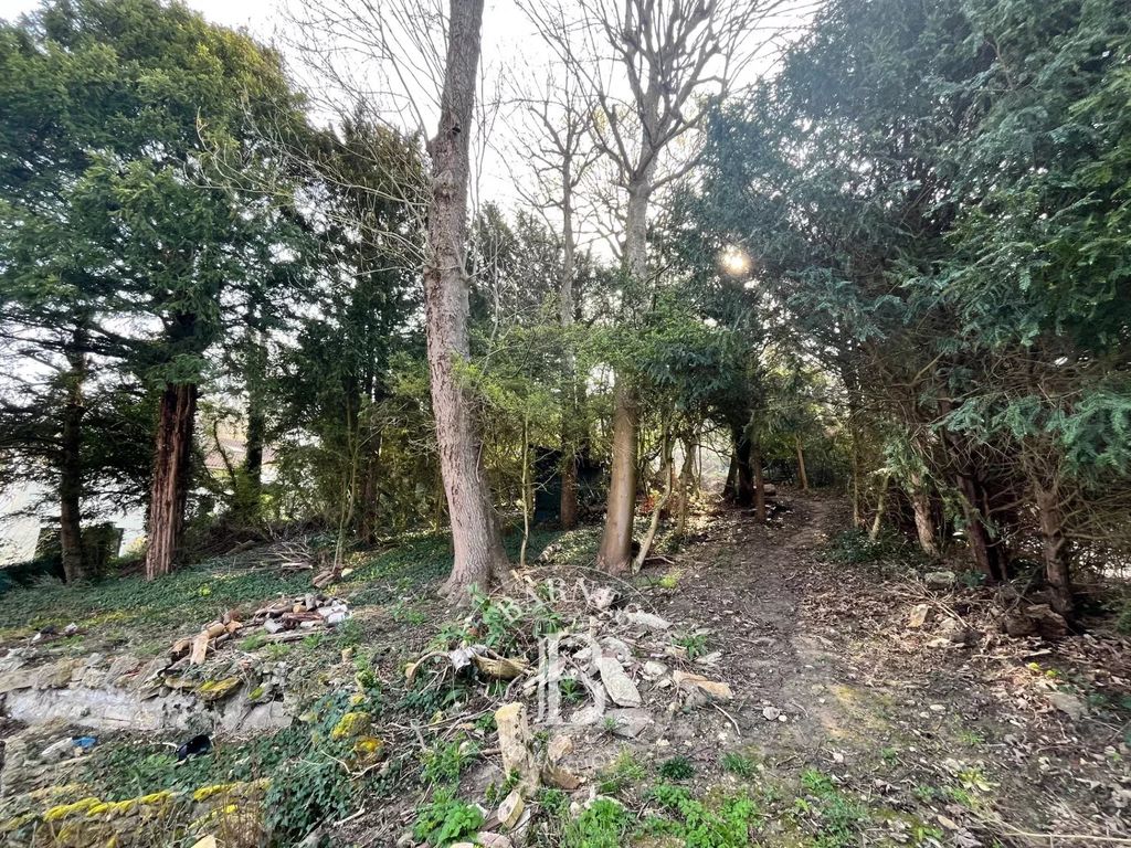 Property photo 3 of 3