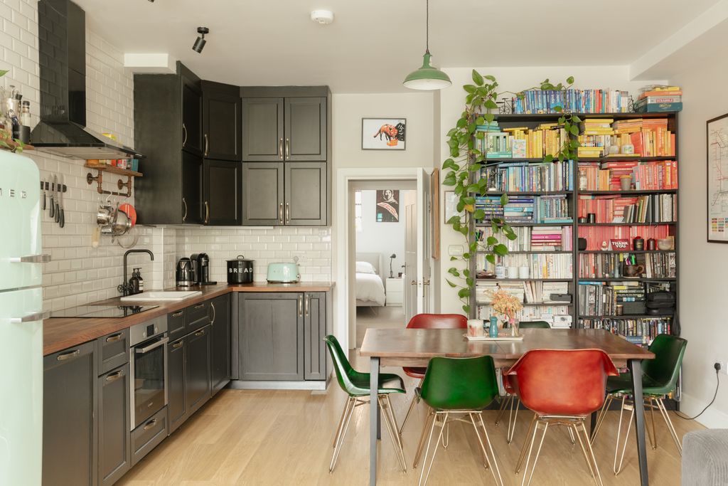 Property photo 3 of 17