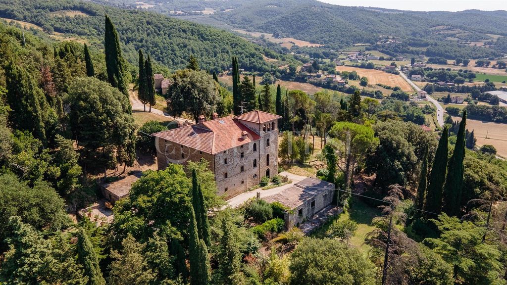 Property photo 1 of 60 Historical 15th-Century Residence With Panoramic Terrace And Extraordinary Residential Potential
