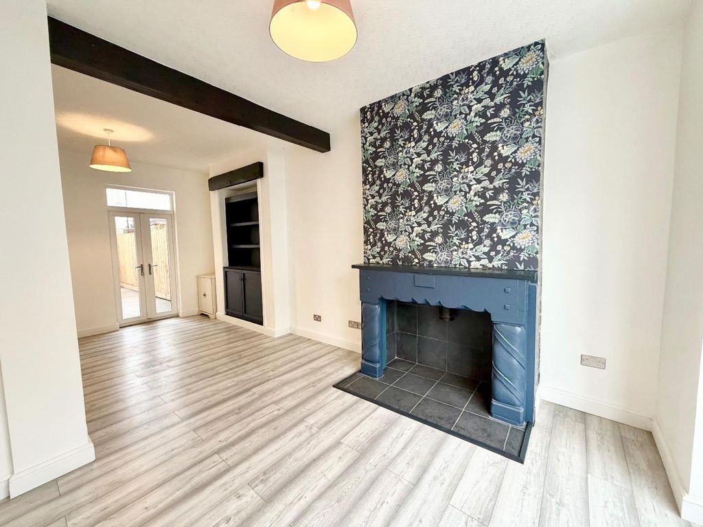 Property photo 1 of 9 Lounge/Diner