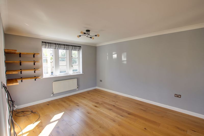 Property photo 3 of 9 Photo 2