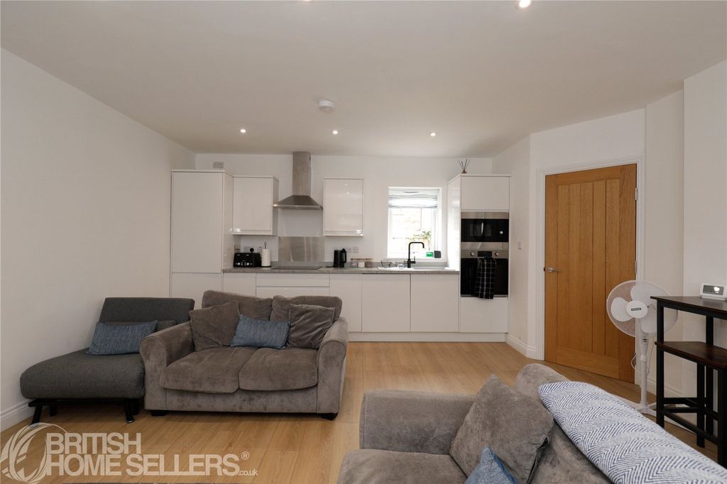 Property photo 3 of 10 Picture No. 06
