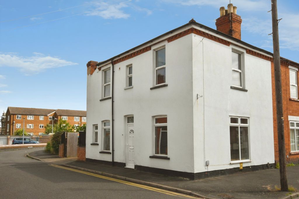 Property photo 1 of 15
