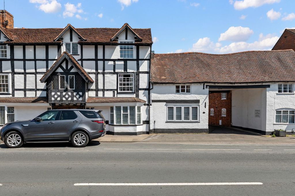 Property photo 1 of 34