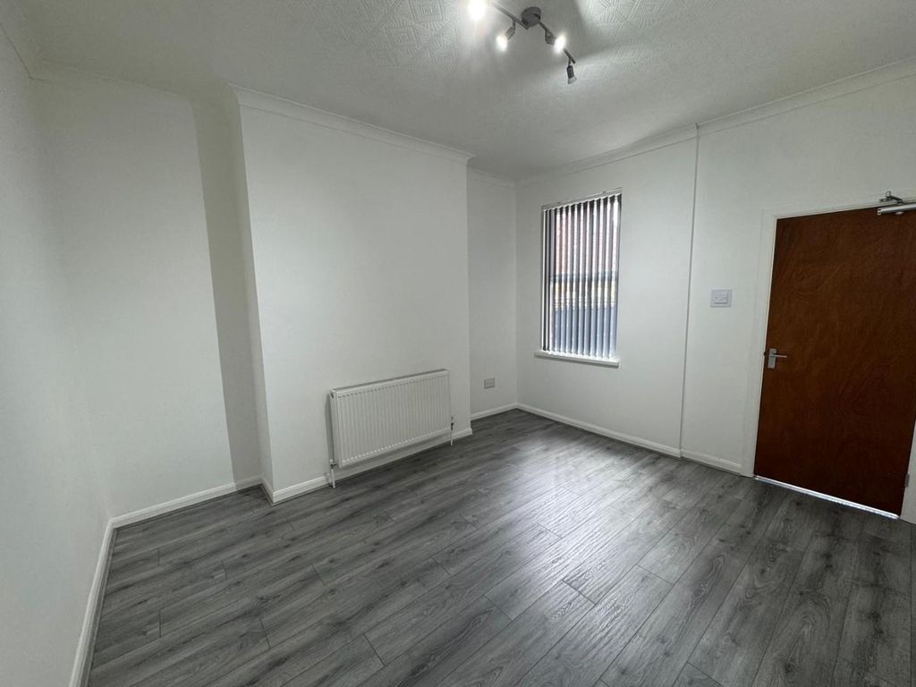 Property photo 3 of 12 6.Jpg
