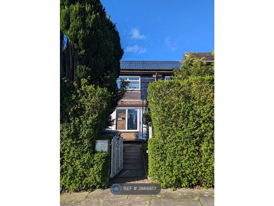 Property photo 1 of 18 Outside