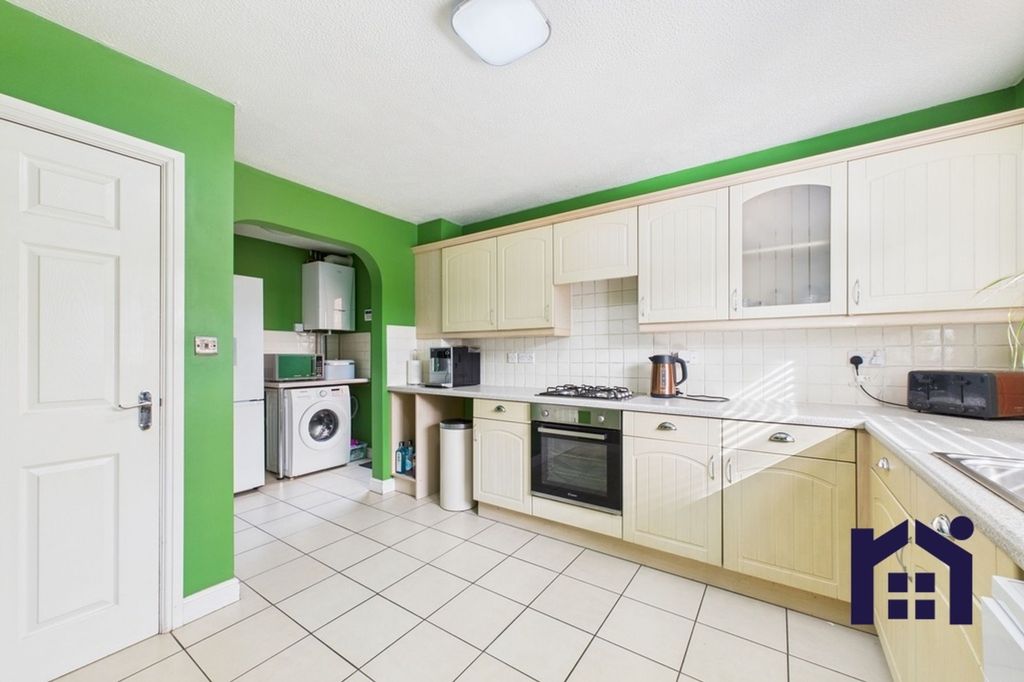 Property photo 3 of 27 Dining Kitchen