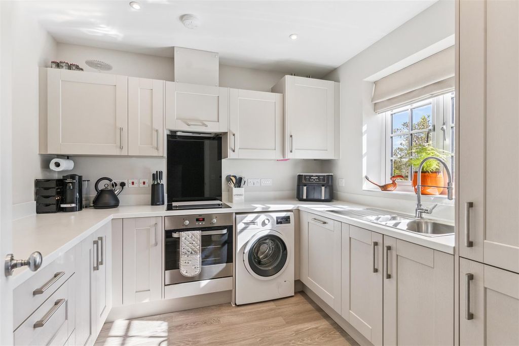 Property photo 2 of 22 Kitchen