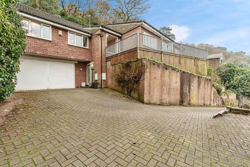 Property photo 1 of 30