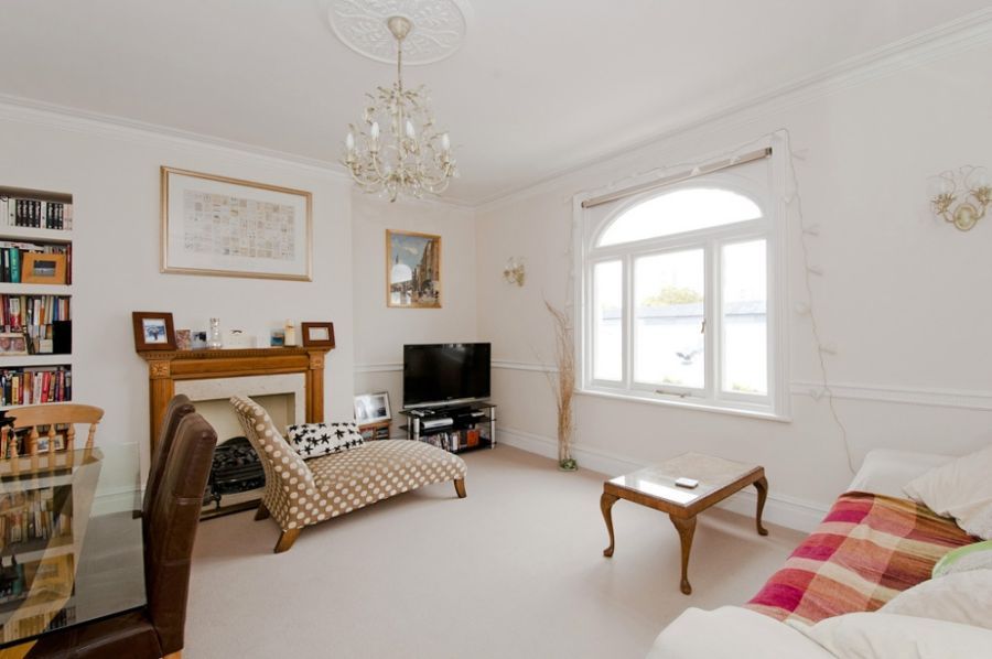 Property photo 1 of 4