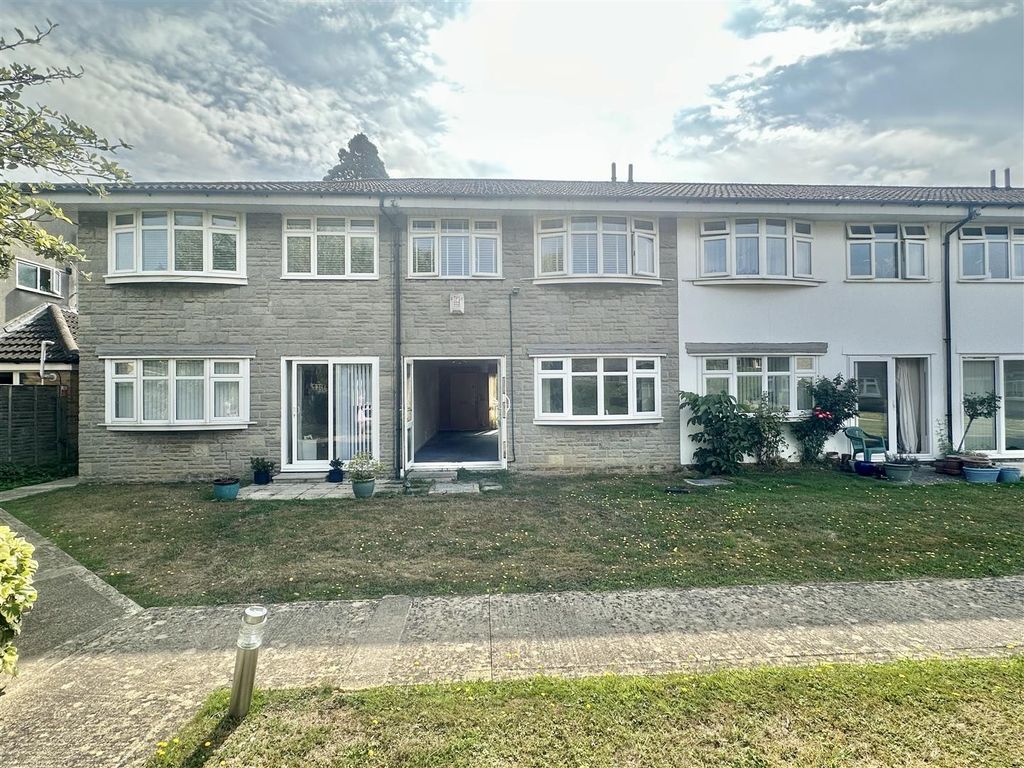 Property photo 2 of 8