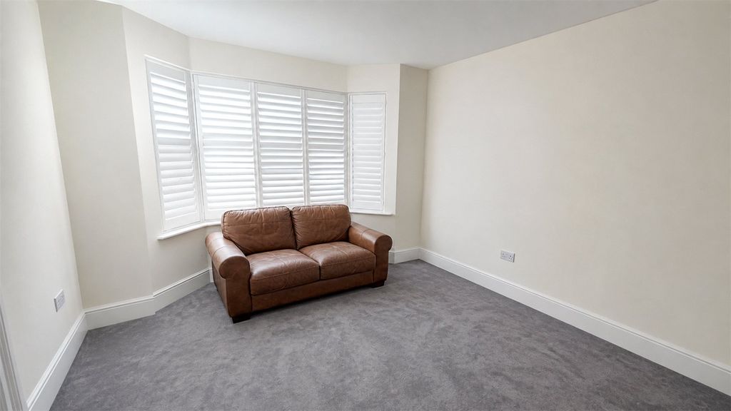 Property photo 2 of 11 Picture No. 02