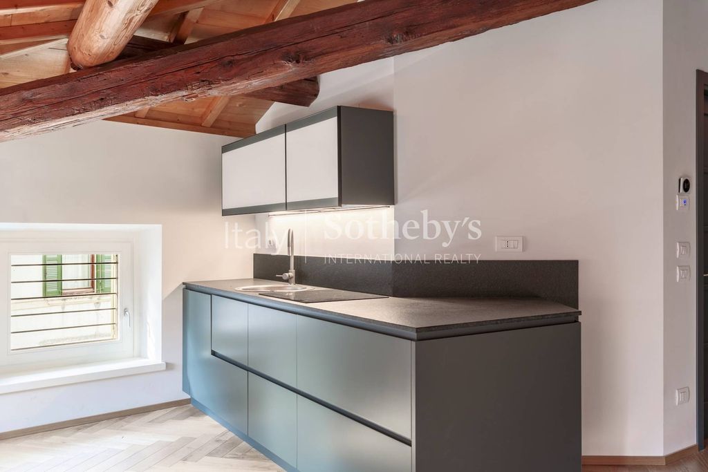 Property photo 3 of 30