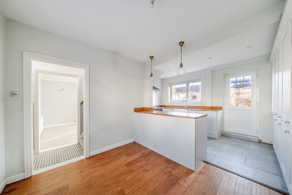 Property photo 2 of 19 Picture 2