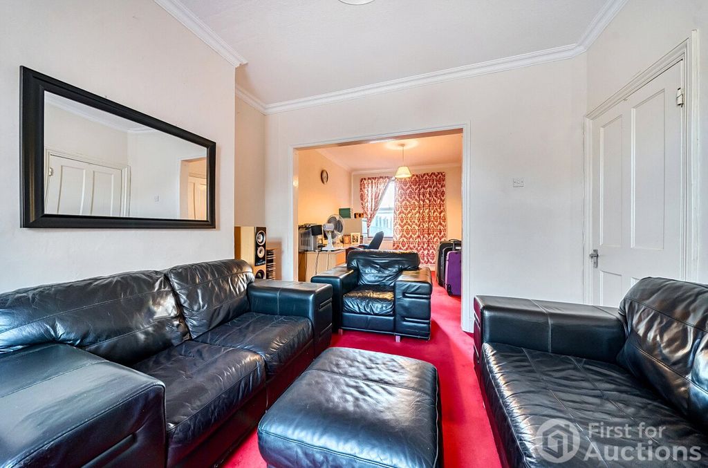 Property photo 3 of 13 3