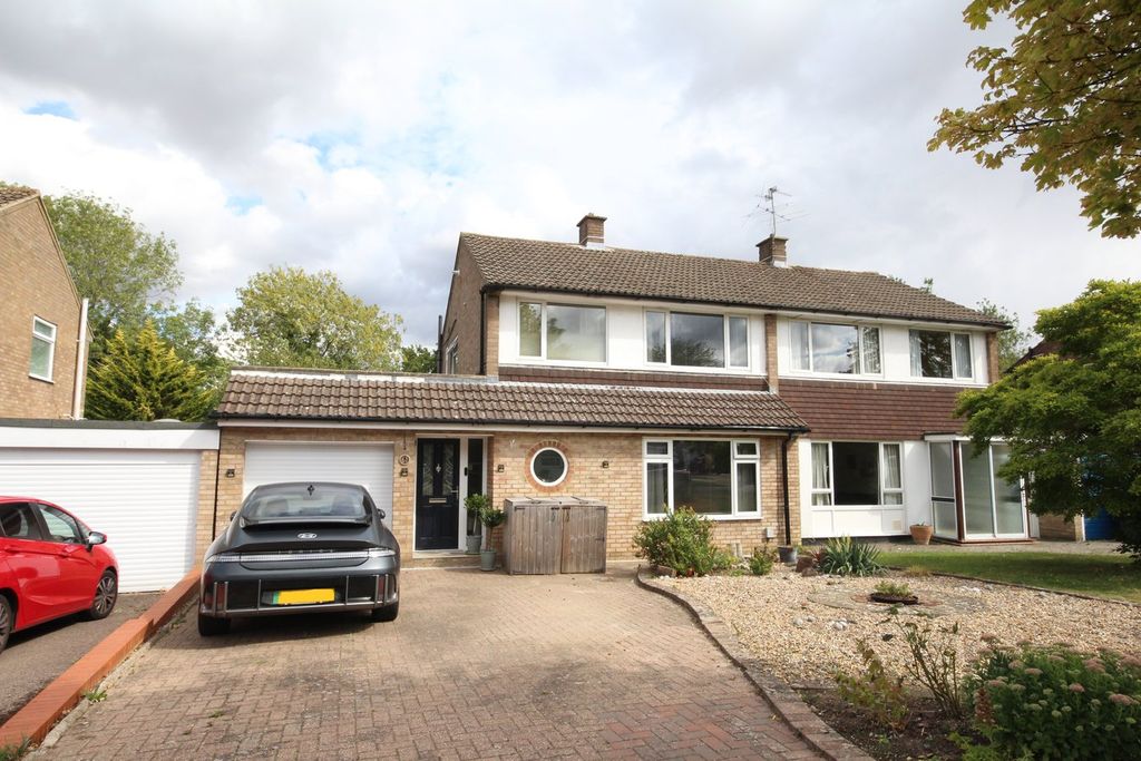 Property photo 1 of 28