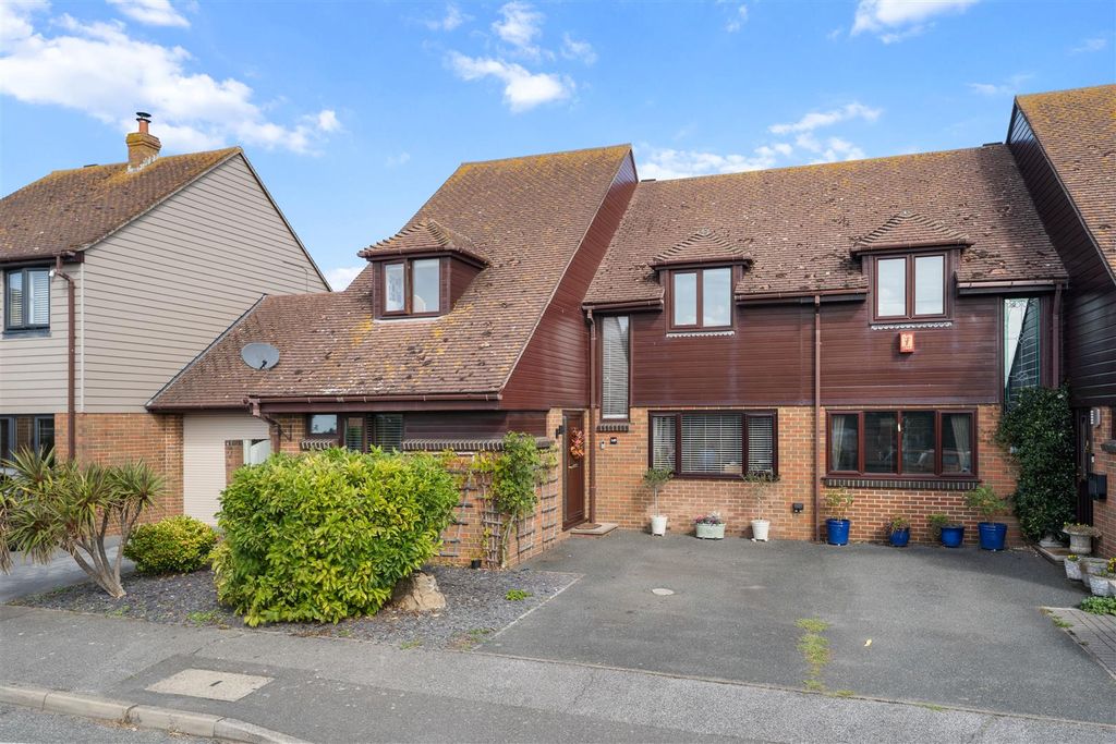 Property photo 1 of 32