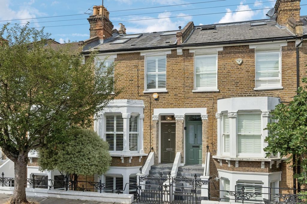Property photo 1 of 12