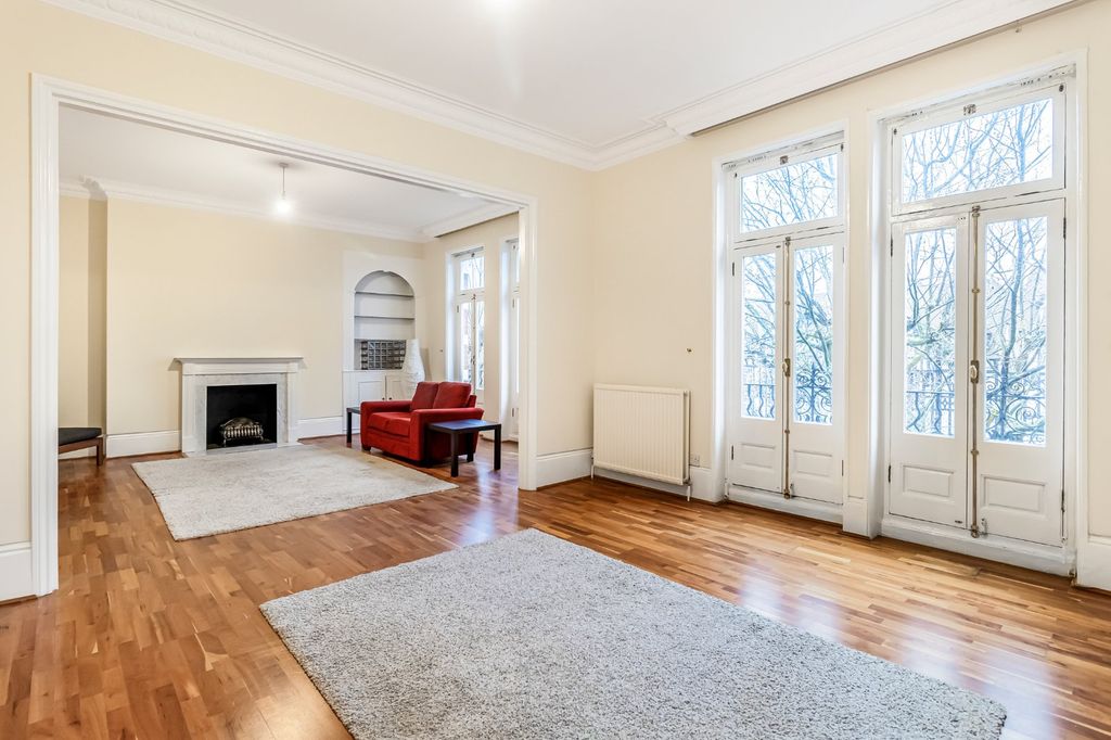 Property photo 2 of 12 Living Room