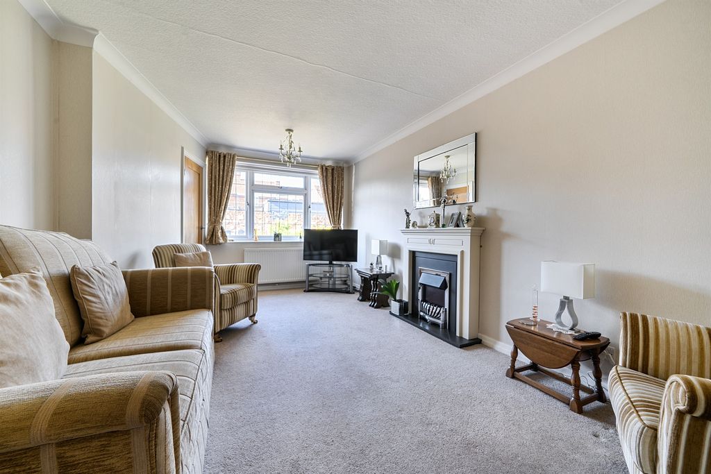 Property photo 3 of 13