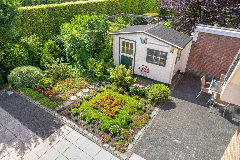 Property photo 3 of 41