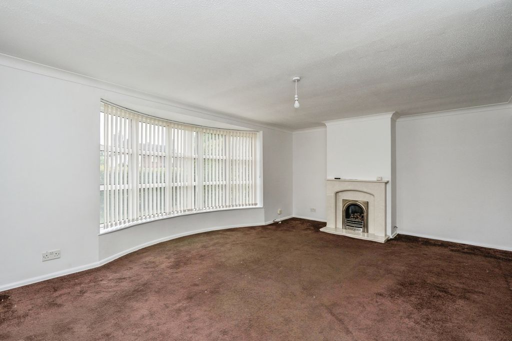 Property photo 2 of 17 Photo