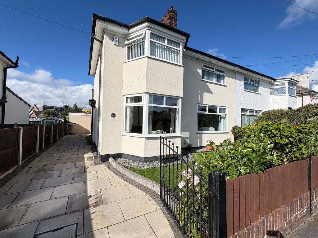 Property photo 1 of 31