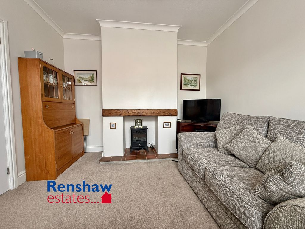 Property photo 3 of 12 L (1)
