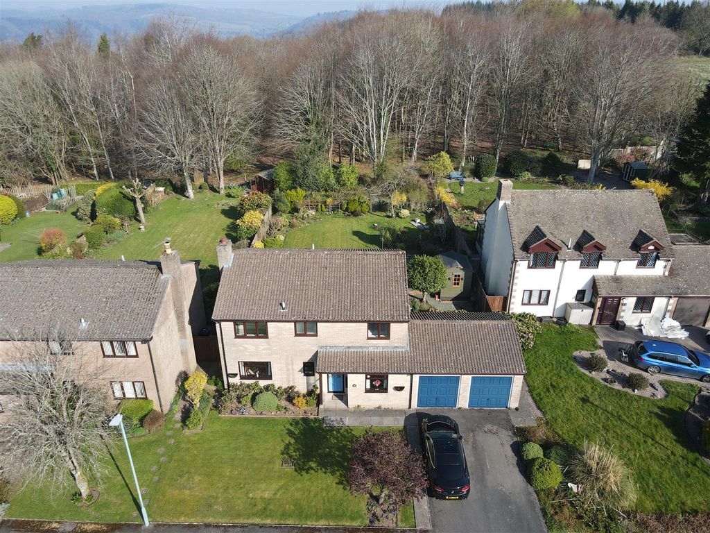 Property photo 1 of 24