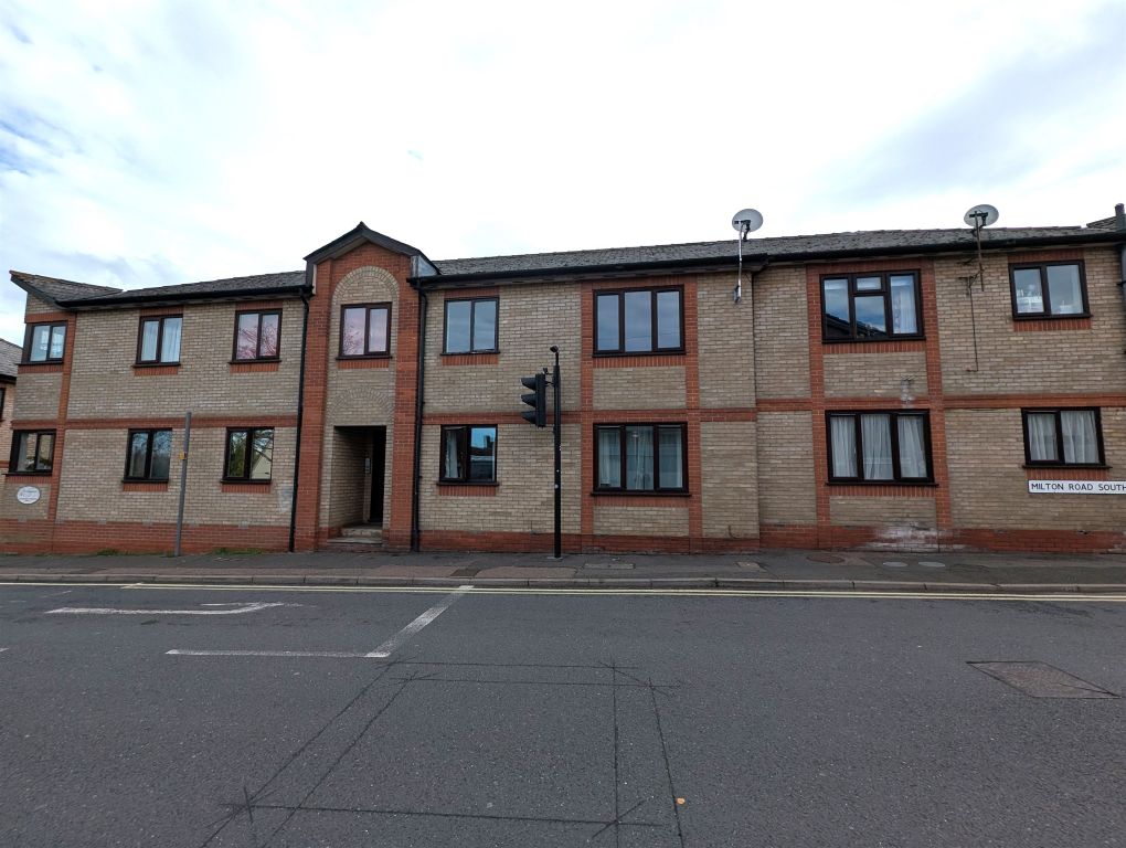 Property photo 1 of 8