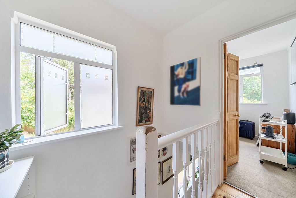 Property photo 3 of 27 1483038-18-6A3E75...