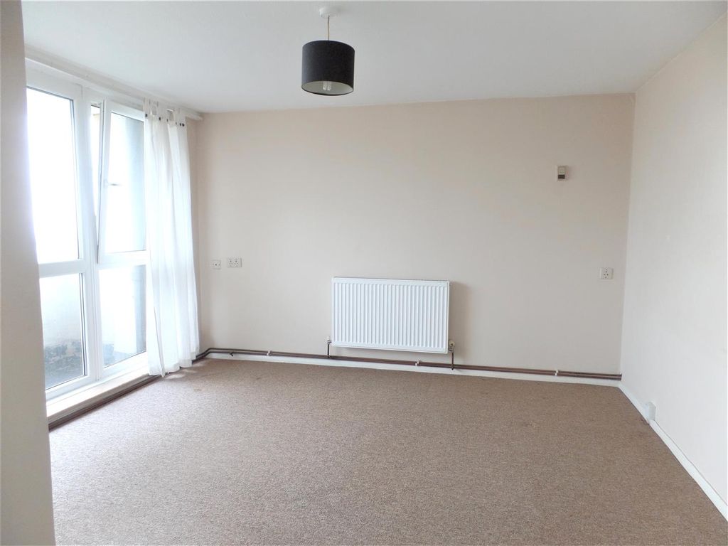 Property photo 1 of 6 Lounge