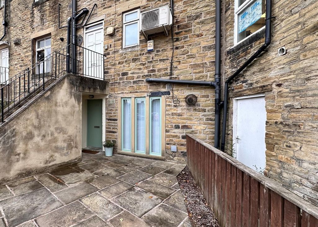 Property photo 1 of 11 Front Edit.Jpg