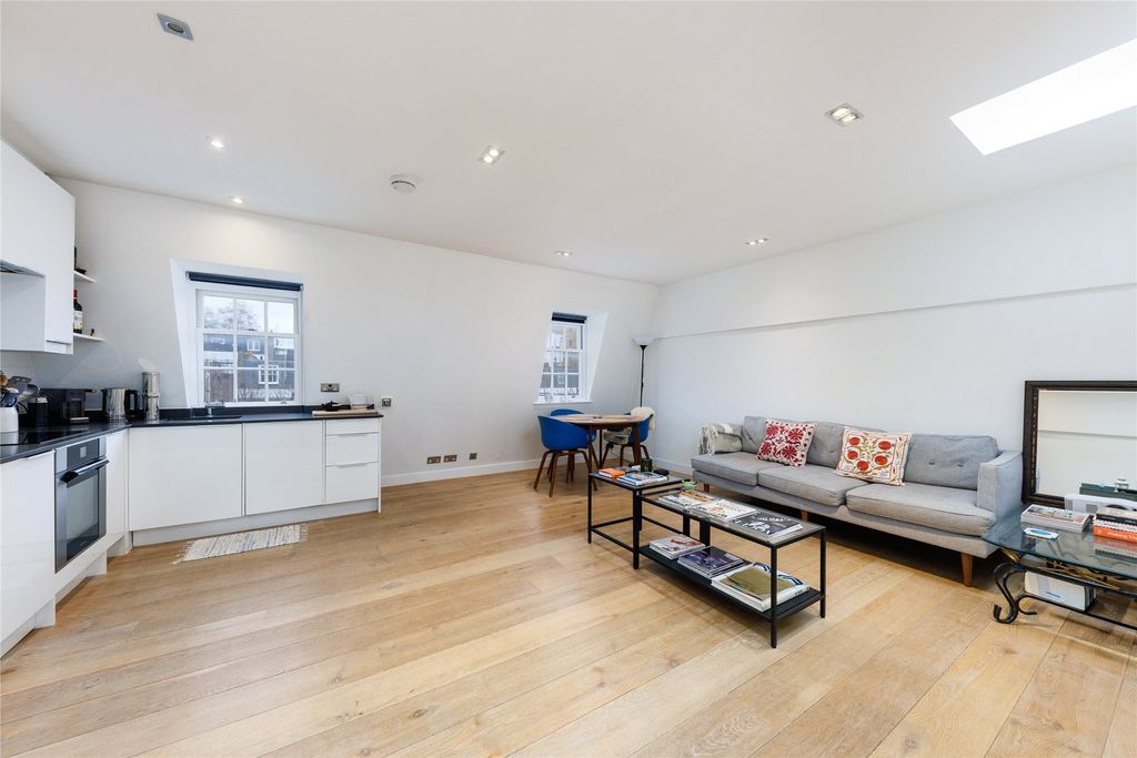 Property photo 3 of 10 Picture No. 02