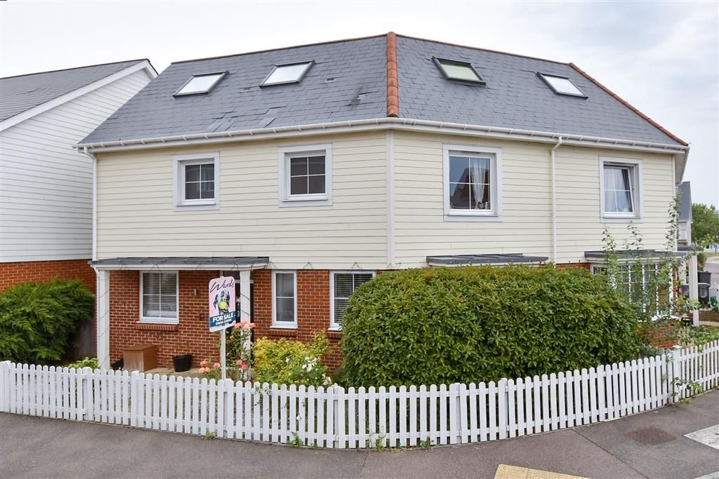 Property photo 1 of 17 External (Web)